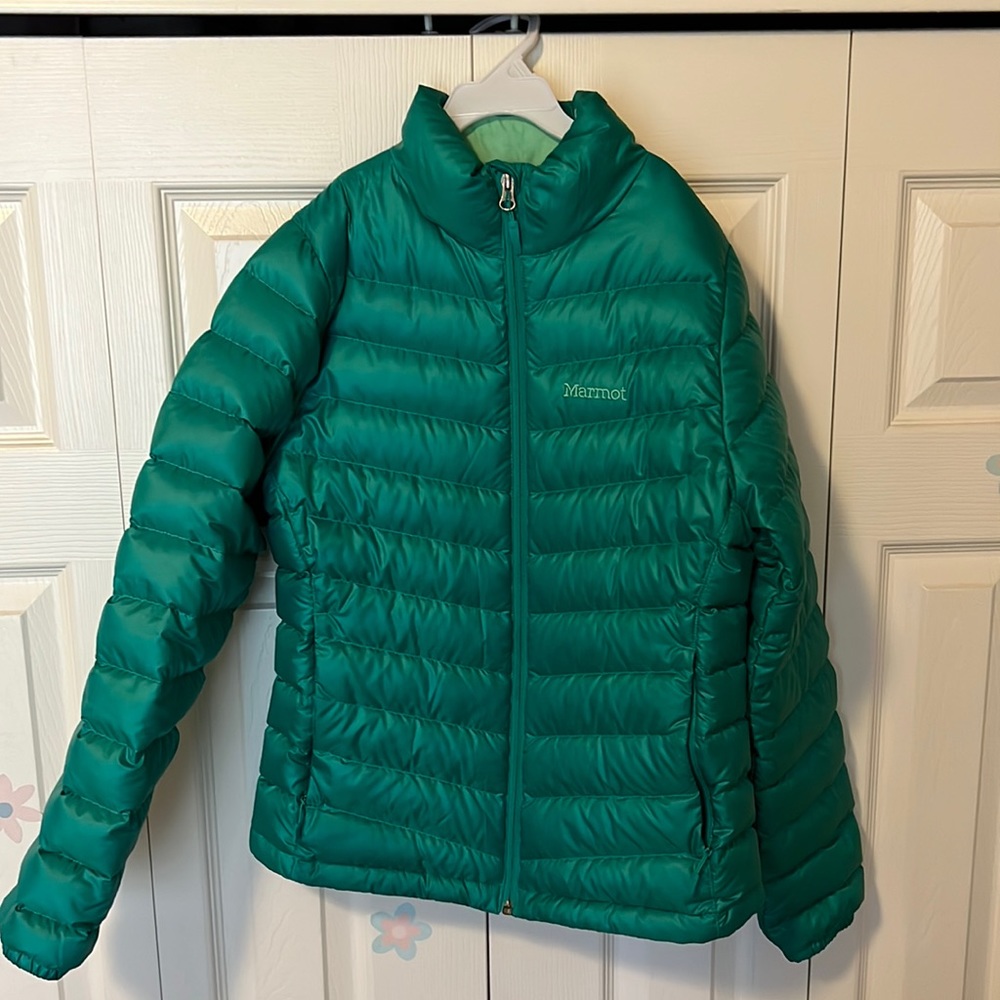 Marmot Women’s size small; kelly green puffer jacket